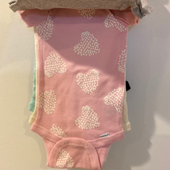 🔴 5 for $25 Bunny 5 Onesie Pack - Picture 3 of 8